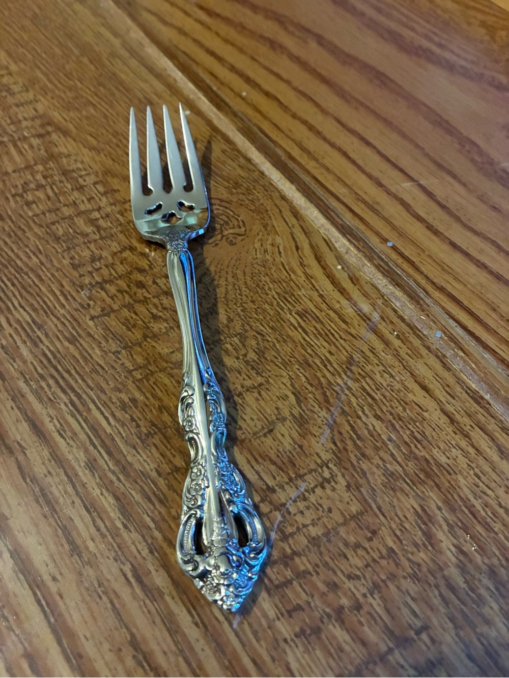 Oneida Michelangelo Glossy Stainless 1 Salad Fork with Floral Handle